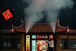 人文纪录《旧唱片修复师》封面，黑胶沟槽与唱针